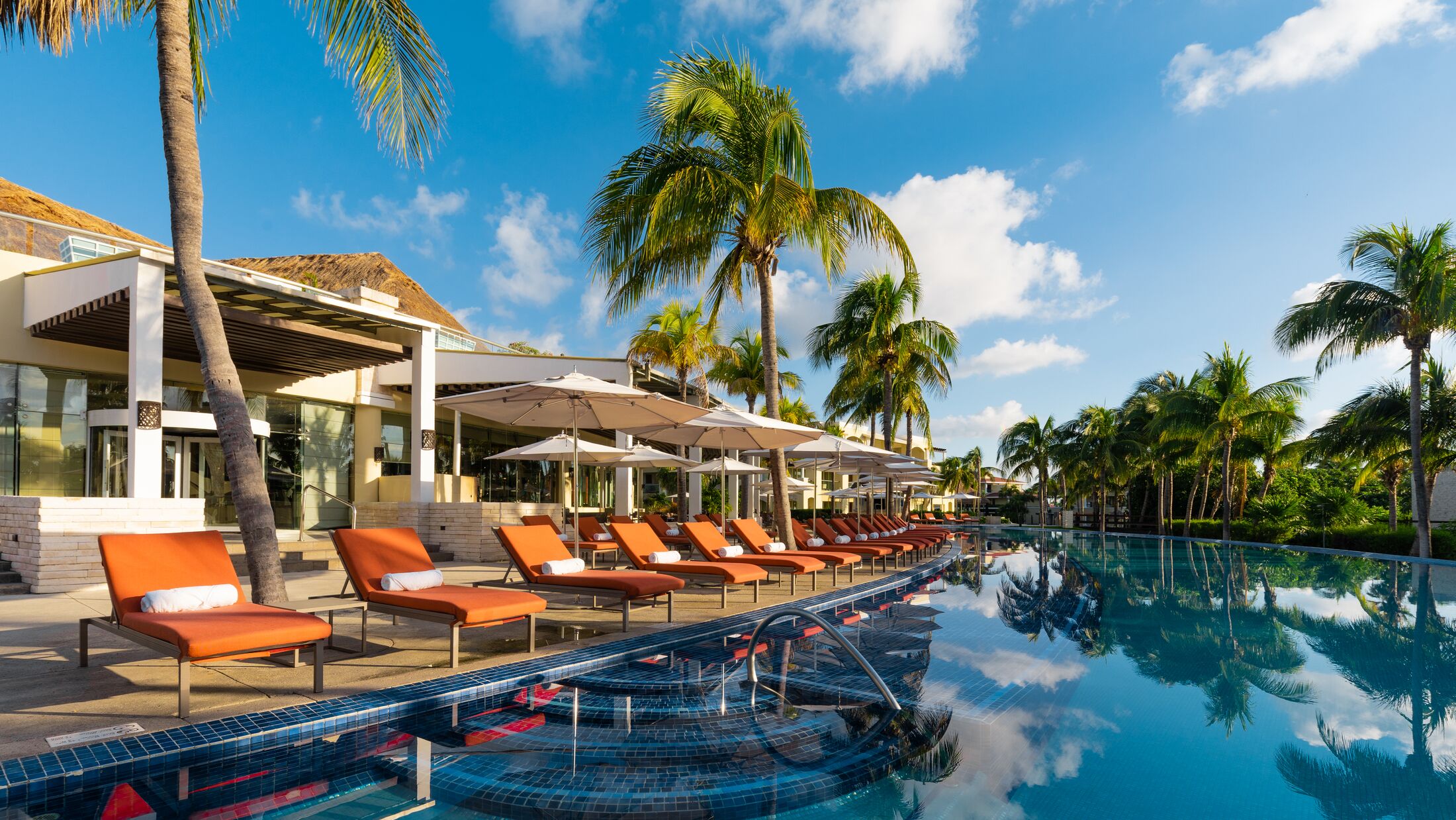 Moon Palace The Grand Cancun, architecture, Caribeño Pool, Lounge Chairs, Sunshine, Sunbathing.Moon Palace The Grand Cancun Architecture