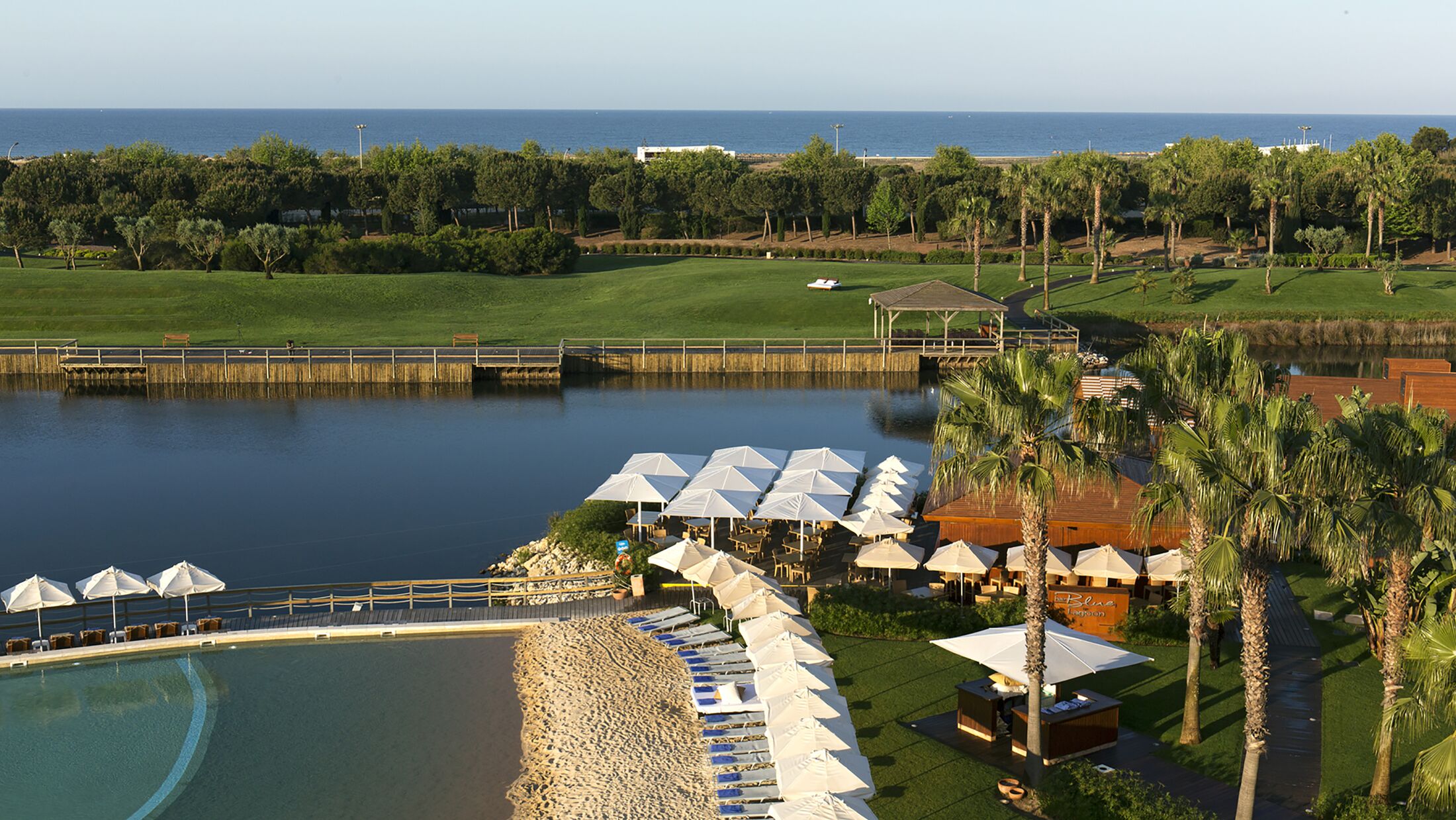 Domes-Lake-2022-Property-View-003-114379-Hybris