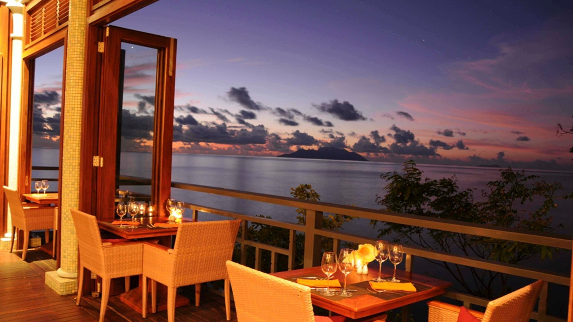115652 Hilltop Restaurant 2.jpg-Hybris