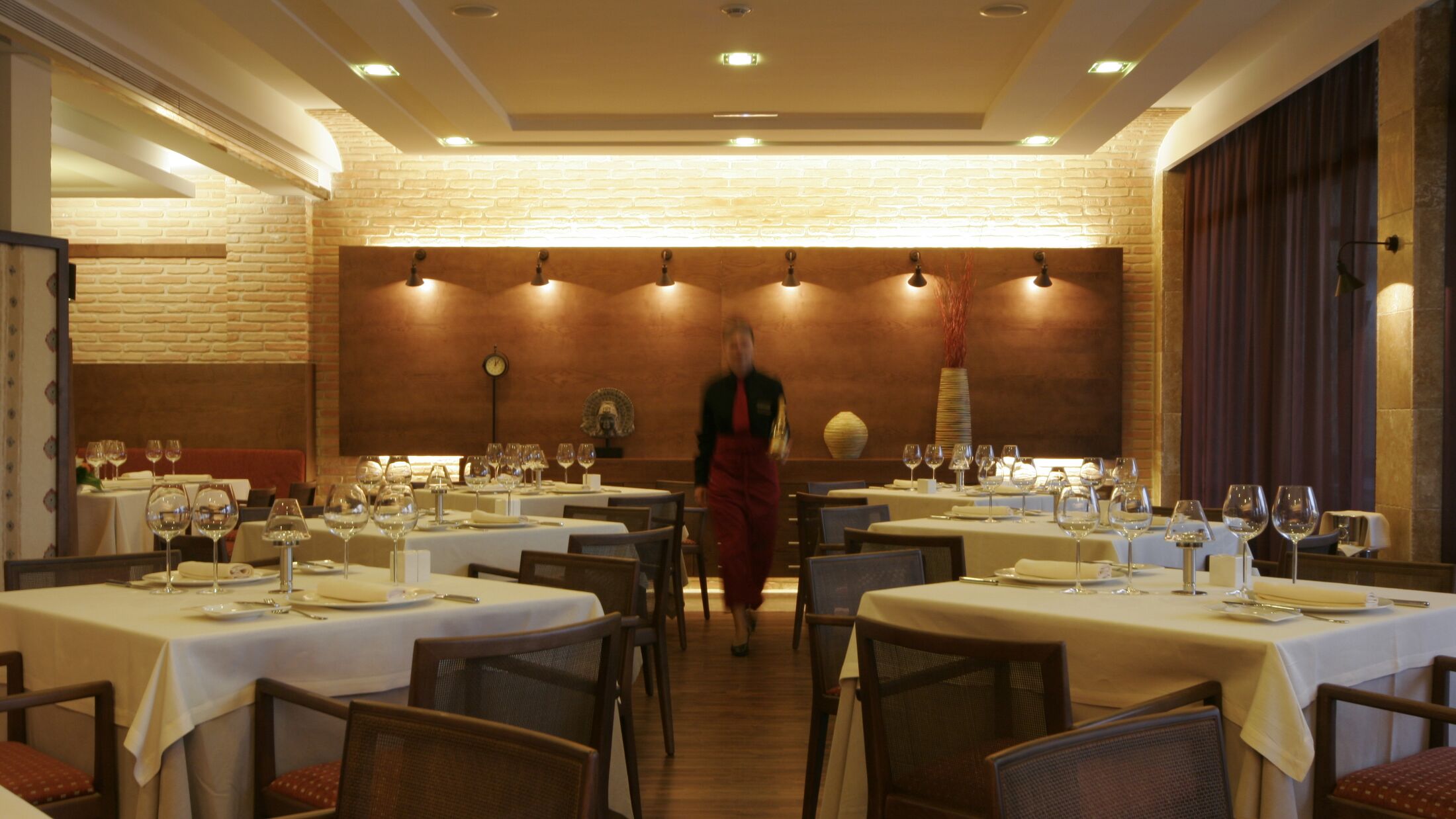 Insotel-Fenicia-Prestige-2023-La-Vinoteca-Restaurant-001-117432-Hybris