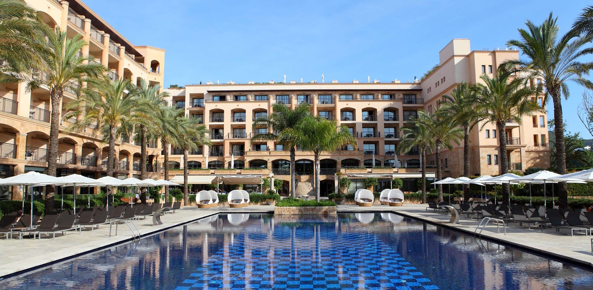 Insotel-Fenicia-Prestige-2023-Swimming-Pool-011-117432-Hybris