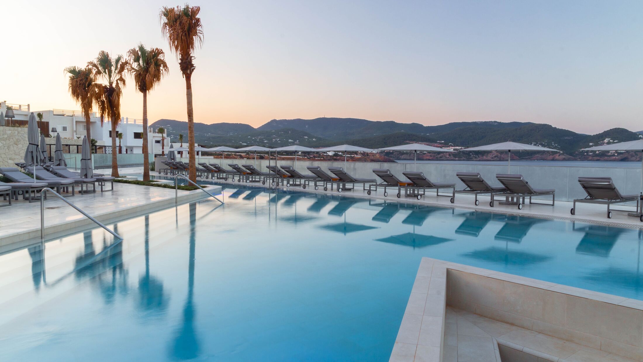 Seven-Pines-2022-Infinity-Pool-004-120847-Hybris