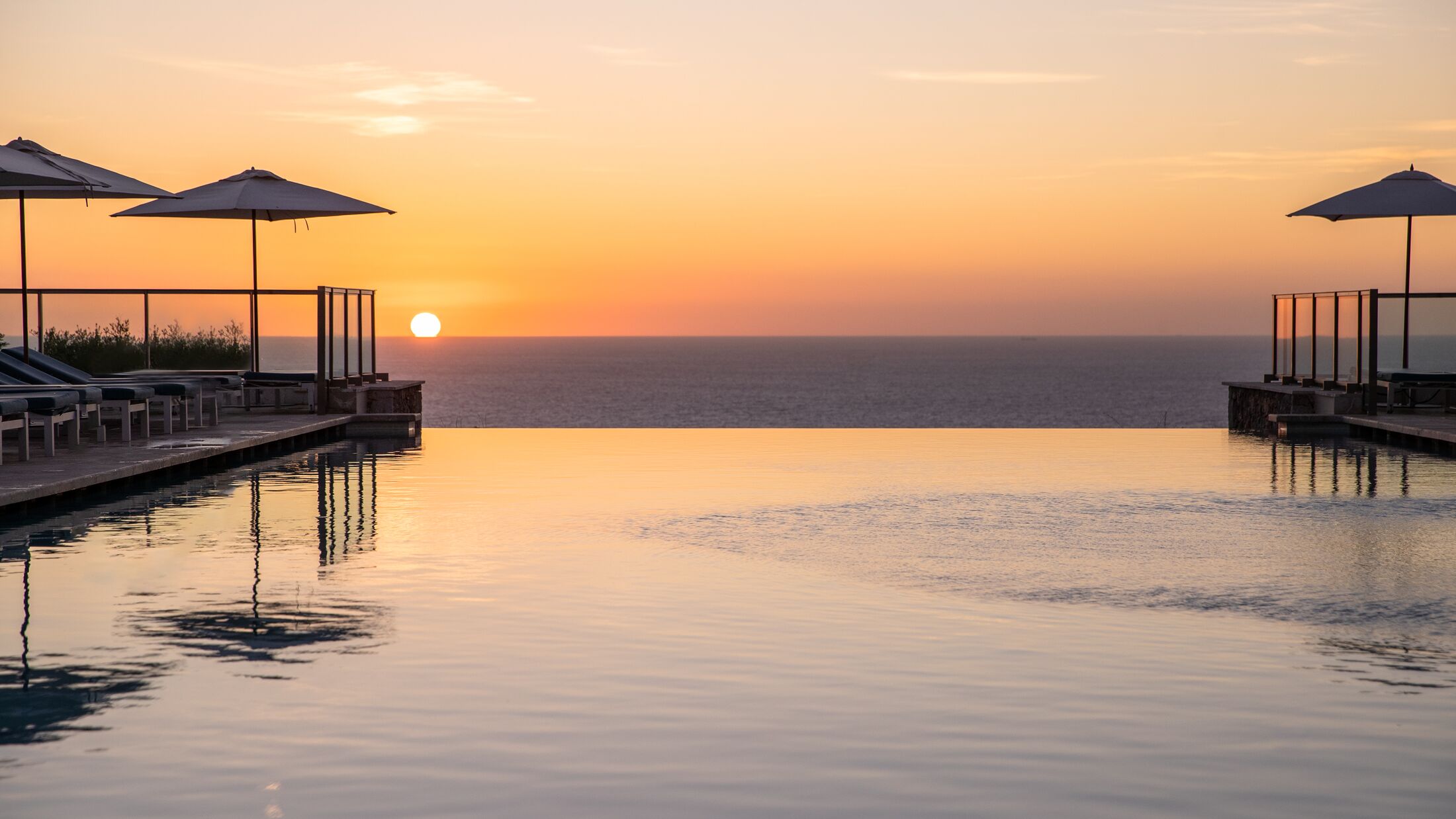 Jumeirah-Mallorca-2024-Infinity-Pool-001-119198-Hybris