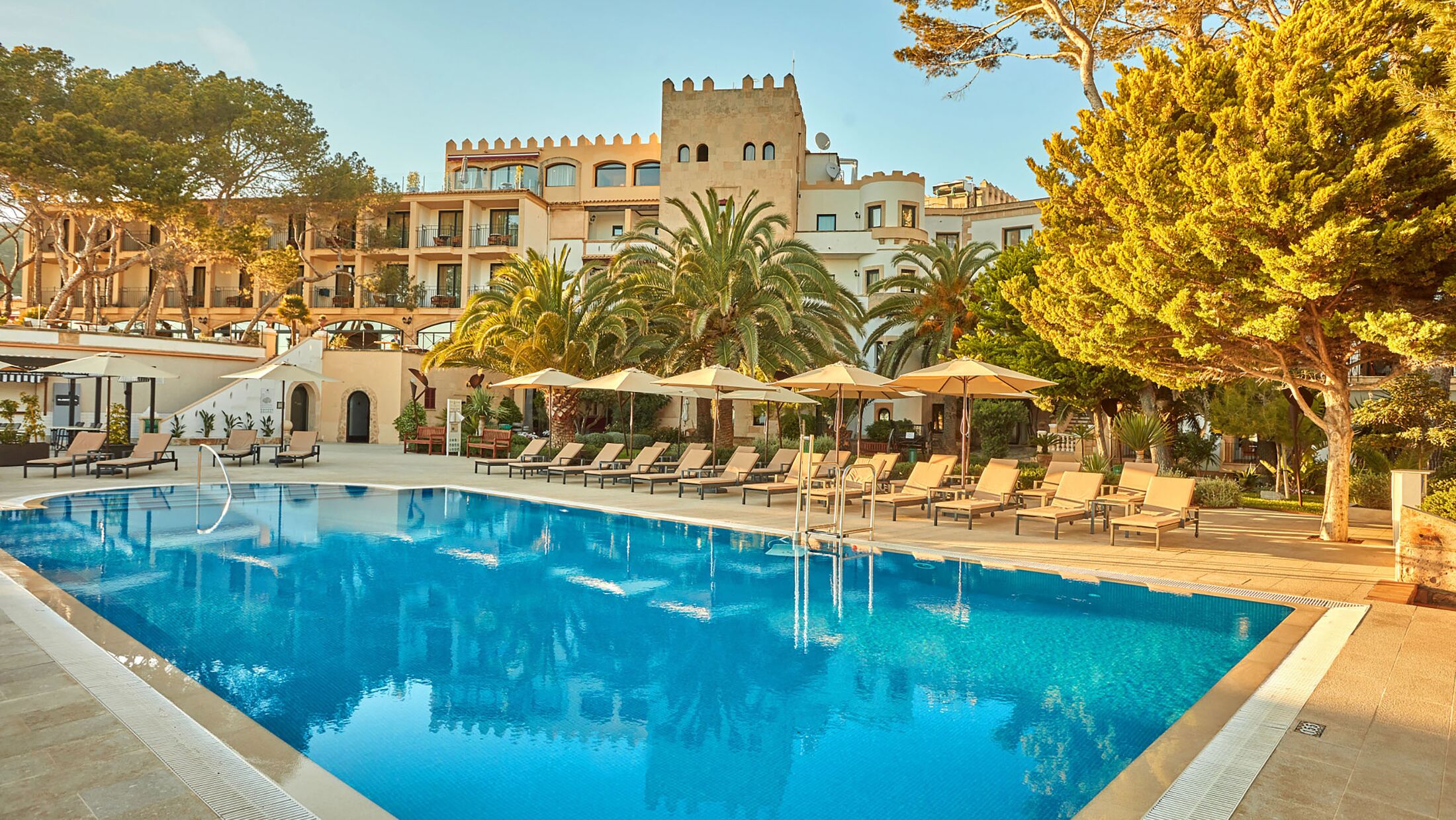 Secrets-Villamil-2022-Swimming-Pool-001-121828-Hybris