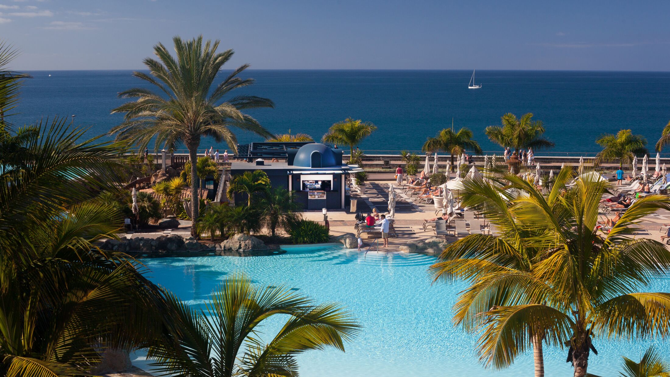 Lopesan-Villa-Conde-2025-Azotea-Bar-002-113682-Hybris