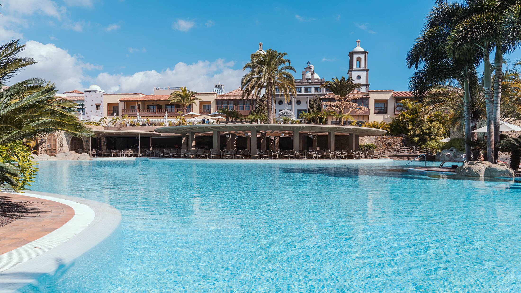 Lopesan-Villa-Conde-2025-Tambor-Pool-013-113682-Hybris