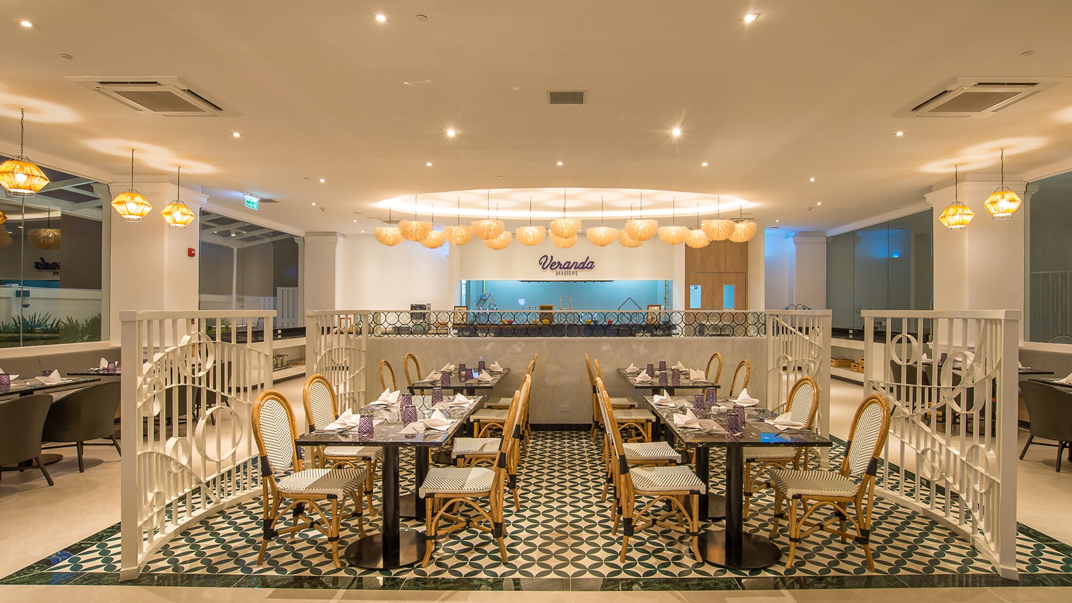 Centara-Ao-Nang-2022-Veranda-Restaurant-006-121587-Hybris