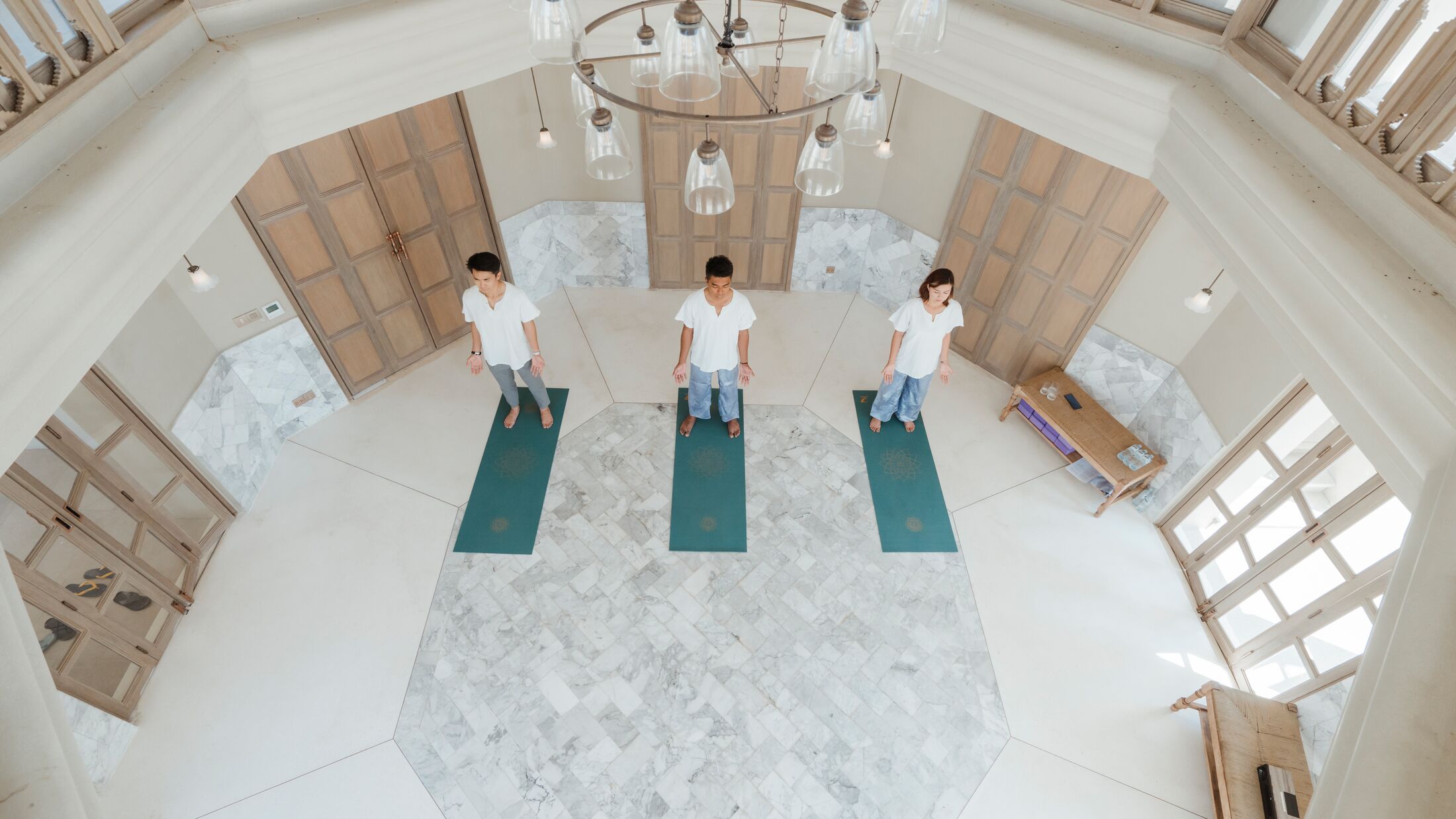 Devasom-2022-Yoga-003-121624-Hybris