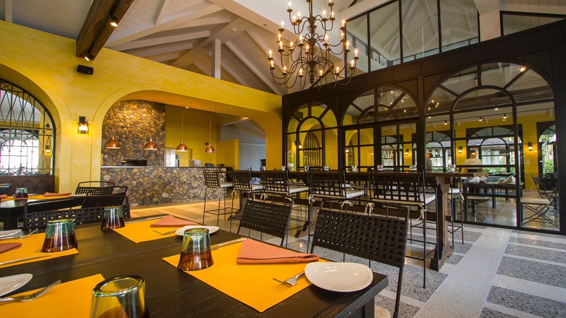 113620-Limoncello-Restaurant-002-Hybris