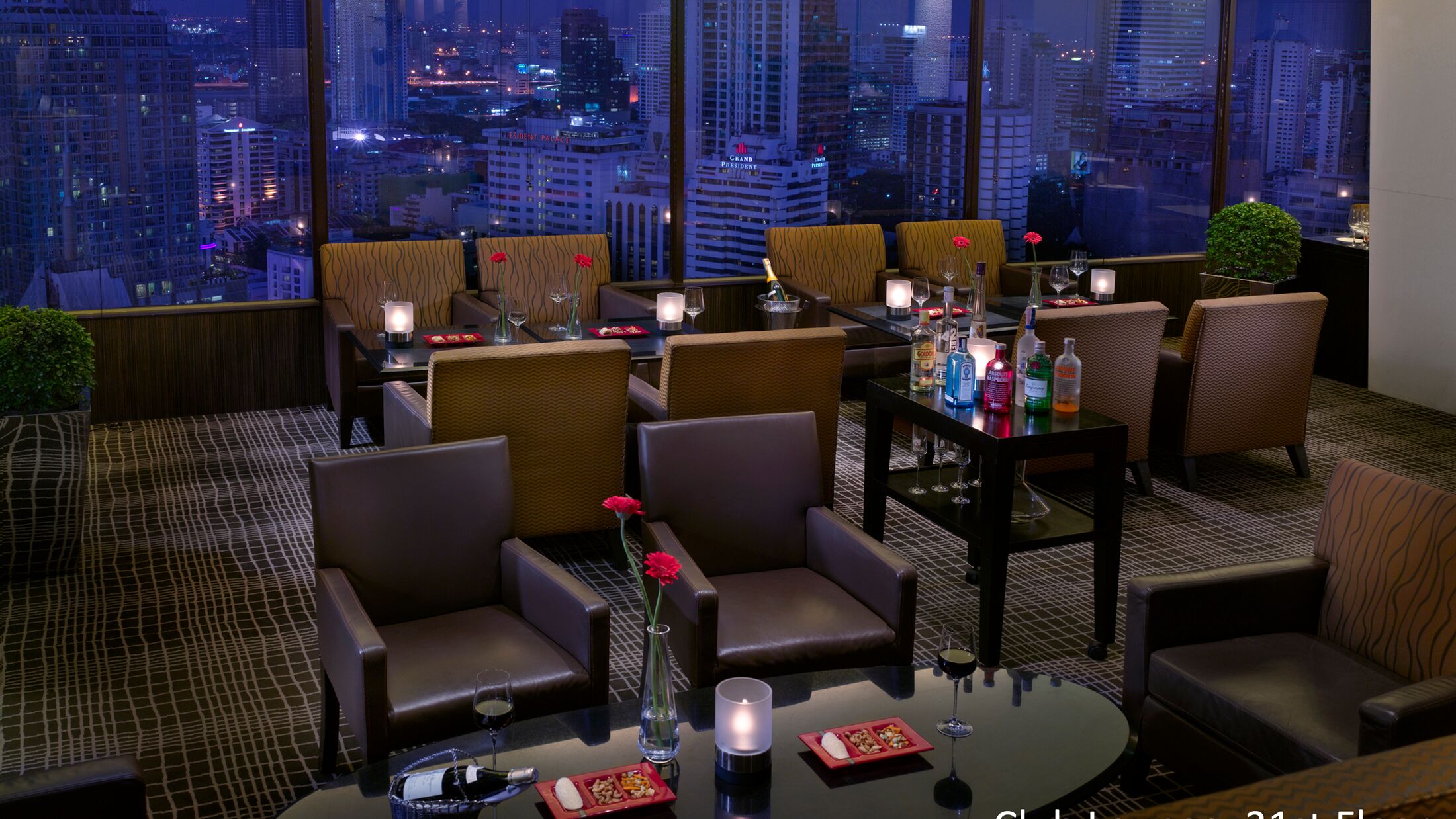 106341_Club Lounge-Hybris