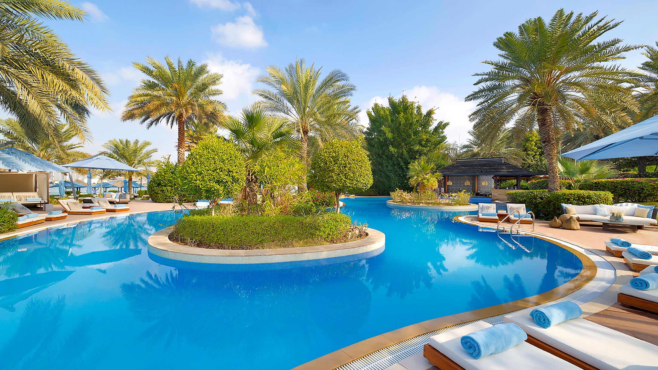 Westin-Mina-Seyahi-2022-Club-Mare-Pool-002-116737-Hybris