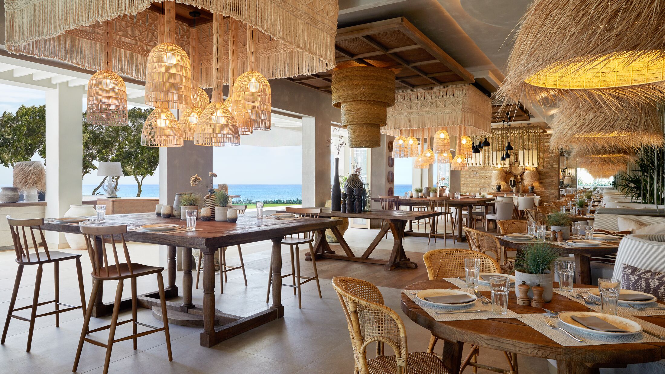 Ikos-Andalusia-2023-Beach-Club-Restaurant-001-121616-Hybris