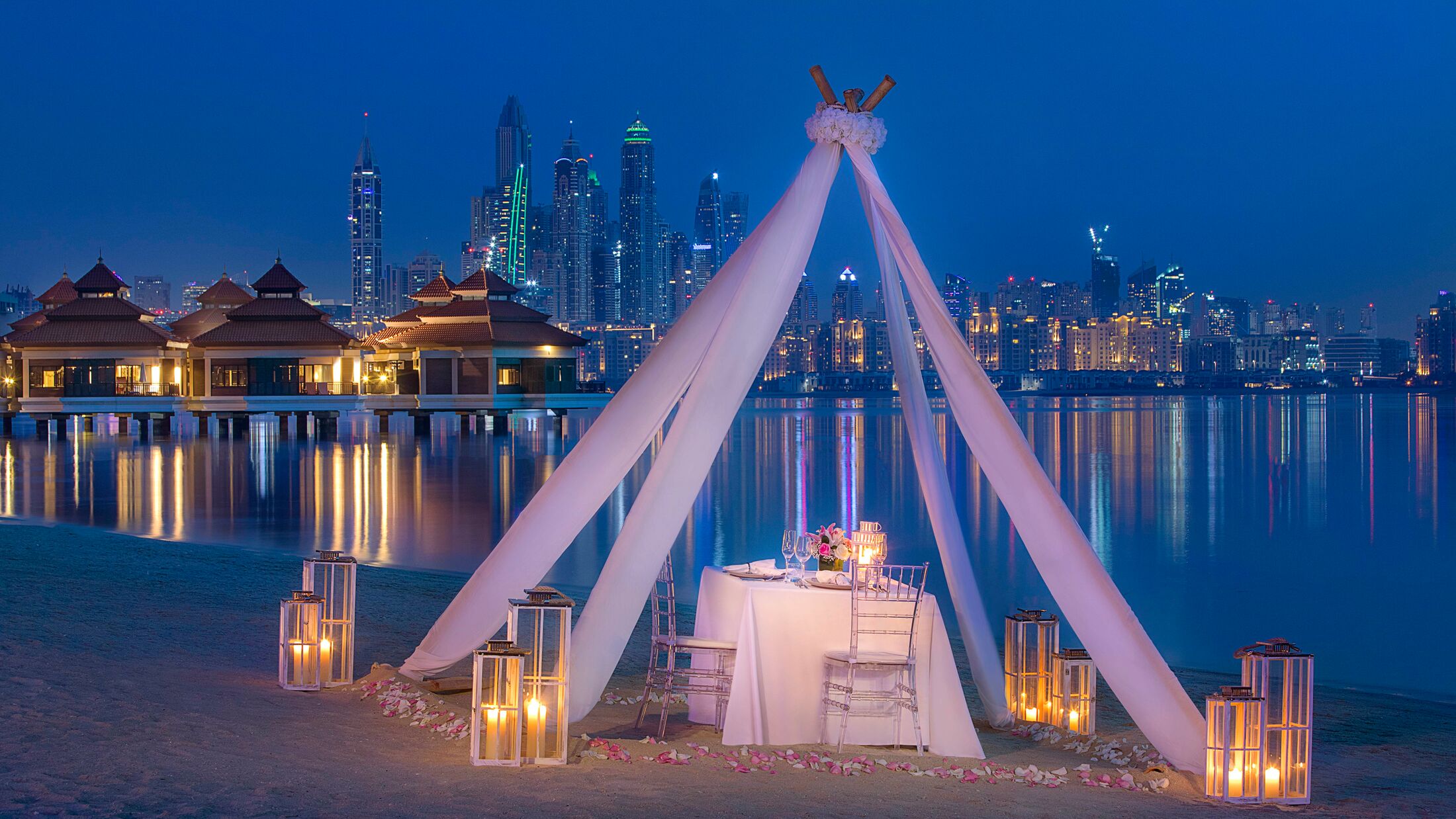 120544_Anantara The Palm Dubai Resort - Dining by Design - Evening - 01-Hybris